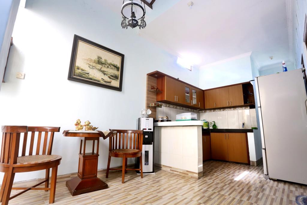 יוגיאקרטה Griya Kedasih Guesthouse מראה חיצוני תמונה